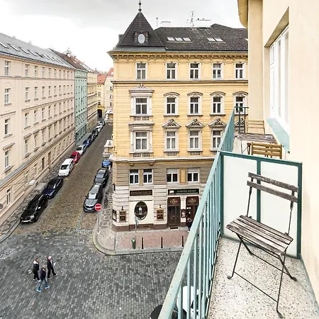 Turnkey I Vintage Terrace Praga