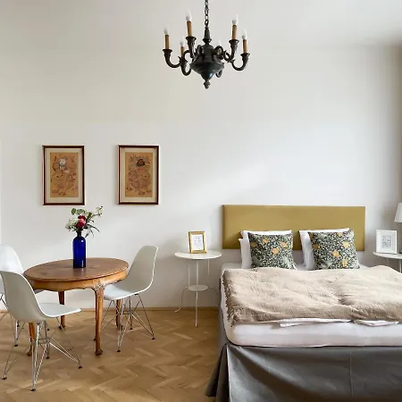 Apartment Turnkey I Vintage Terrace *